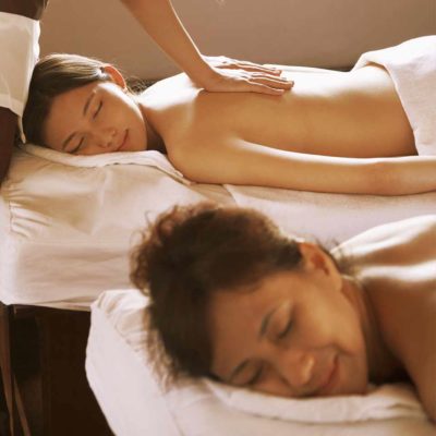 massage thérapeutique bien-être bruxelles relaxant énergisant massages huile chaude hammam detox ayurveda